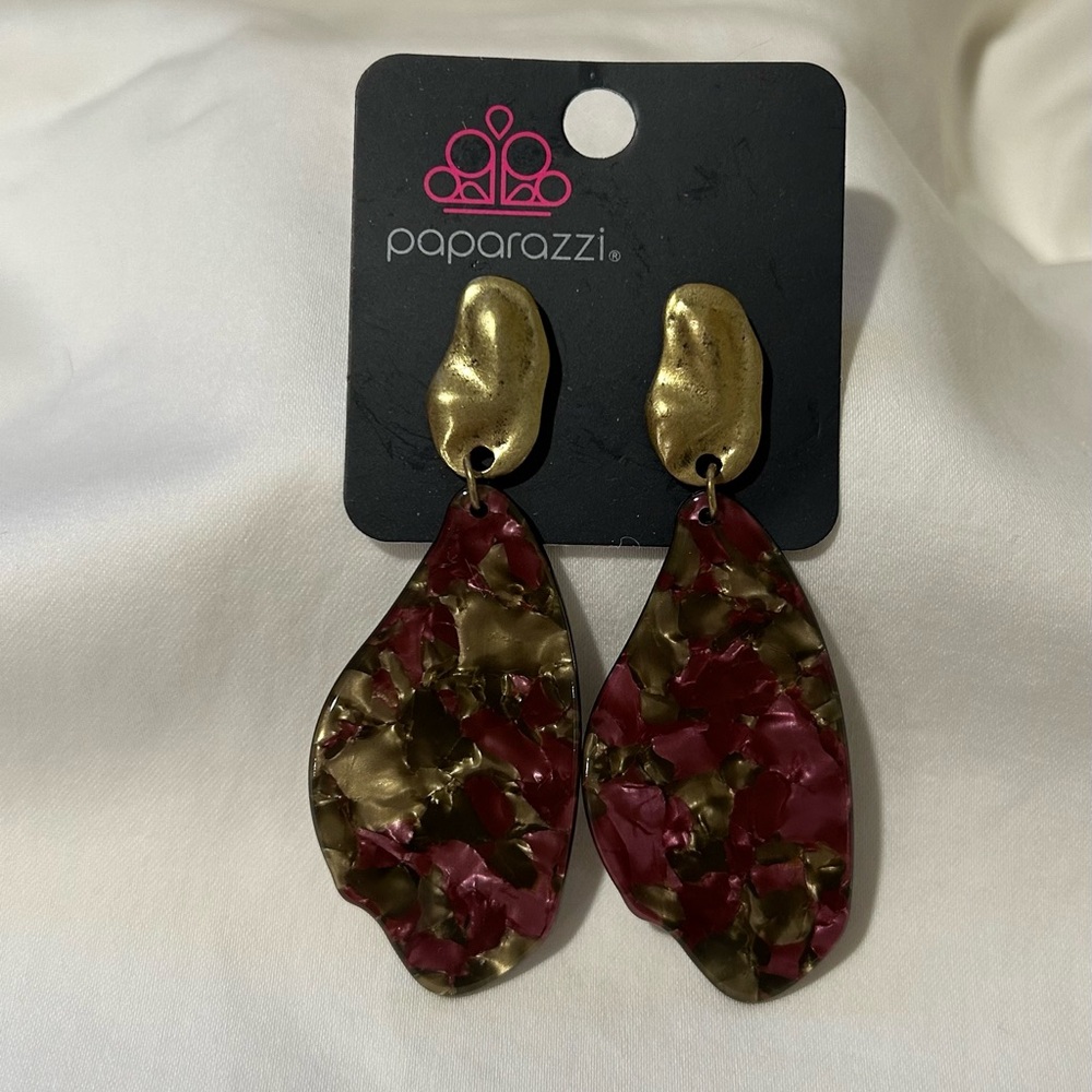 Paparazzi Fish Out Of Water Brass Post Earrings